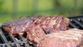 "Szach mat, weganie"? Sztuczne mięso z IndieGoGo chce dogodzić dosłownie wszystkim