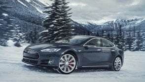 Tesla nie radzi sobie w walce ze rdzą! Tysiące aut wezwanych do serwisów