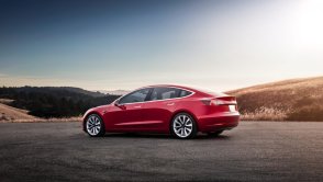 Dlaczego warto instalować aktualizacje w samochodach Tesla? Właśnie dlatego