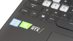 ASUS ROG Strix Scar II z GeForce RTX 2060 tylko udaje notebooka