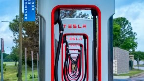 Tesla Superchargers dostępne dla wszystkich, ale póki co tylko w Holandii
