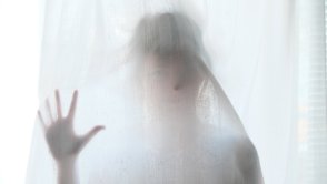 Najlepsze horrory z duchami: Kino grozy, które nie da Ci zasnąć