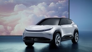 Toyota: 6 nowych aut elektrycznych do 2026 (Compact SUV Concept), akumulatory LFP i Solid State