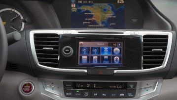 Honda zaprezentowała system HondaLink, dający kierowcy dostęp do Facebooka i innych aplikacji internetowych