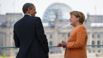 Merkel walczy o prywatność w Internecie, poświęcenie Snowdena nie pójdzie na marne