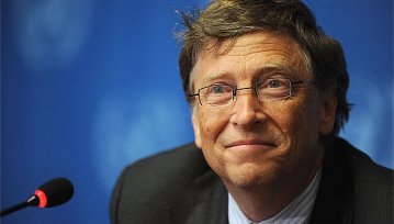 Bill Gates krytykowany przez akcjonariuszy. Powinien odejść z firmy?