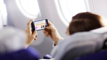 Linie lotnicze oswajają się ze sprzętem mobilnym - zmiany ucieszą pasażerów