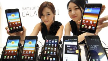 Samsung zalał rynek smartfonami i dał Google powody do zadowolenia