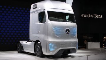 Ciężarówka przyszłości od Mercedesa – tiry już nie takie straszne?