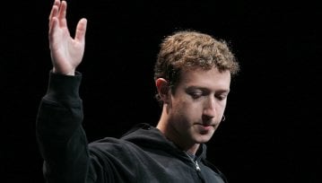 Facebook ma prywatność użytkowników dalej niż w poważaniu? Oto kolejny skandal