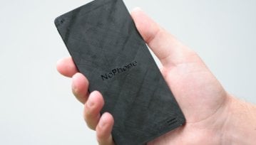 NoPhone, czyli smartfon za 12 dolarów. Niezły biznes