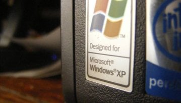 Dobry ziomek Microsoft musi... przestać aktualizować stare systemy