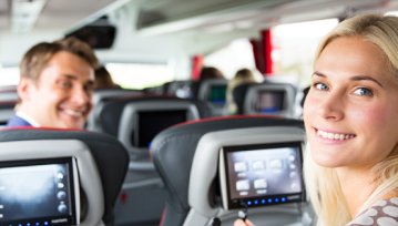 Polski Bus doczekał się konkurencji – Lux Express z tabletami w siedzeniach z regularnymi połączeniami w Polsce
