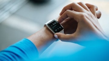 Smartwatche sprzedają się już lepiej od szwajcarskich zegarków