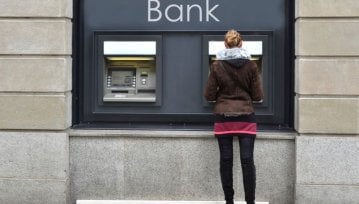 Euronet wprowadza opcję szybkiego przekazu gotówki w swoich bankomatach
