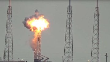 Eksplozja Falcon 9 to kłopot dla kilku firm: właściciel satelity domaga się zadośćuczynienia, nosem kręci Zuckerberg...