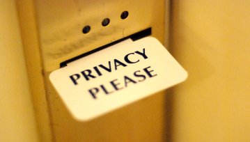 Twórcy kłamią w "etykietach prywatności", ale przecież użytkownicy i tak mają je gdzieś