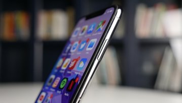 W 2019 możemy spodziewać się cieńszych iPhone'ów? Wszystko dzięki nowemu ekranowi od... Samsunga