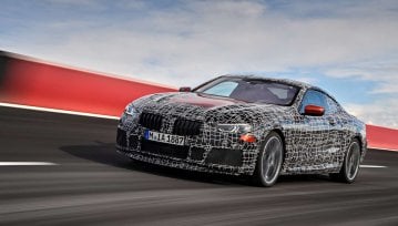 Legenda powraca: BMW testuje na torze nowe BMW Serii 8!
