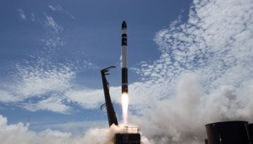 Rocket Lab z kosmicznym wyczynem - firma wysłała na orbitę... elektryczną rakietę