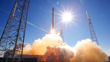 SpaceX wysłał w kosmos tajnego rządowego satelitę... A teraz nikt nie wie, co się z nim stało