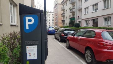 W Krakowie przyczepiali kody QR do parkometrów. Tak okradali ludzi