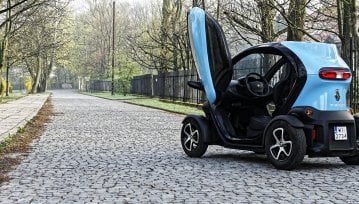 Renault Twizy – test. Elektryczny pojazd czterokołowy pomiędzy samochodem a skuterem