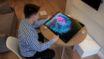 Ten komputer oczarowuje i czyni zwykłe niezwykłym. Ale czy nie ma wad? Sprawdzamy Microsoft Surface Studio 2