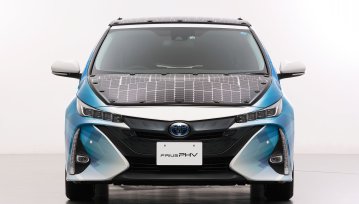 Toyota zamontowała panele słoneczne na Priusie, dodadzą nawet 56 km zasięgu