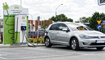 Gdzie, jak i za ile naładuję swoje elektryczne auto? Volkswagen e-Golf w praktyce