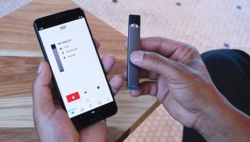 Ten elektroniczny papieros połączy się z aplikacją byś wiedział, ile palisz