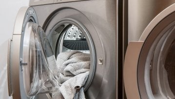 Niektóre firmy wyciągają chipy z pralek, a to tylko część absurdów