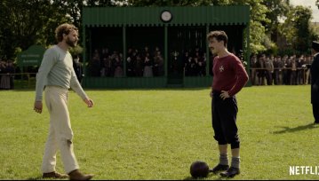 Nowy serial Netflixa to coś dla fanów Downton Abbey, Peaky Blinders i… piłki nożnej