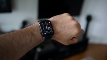 Test Oppo Watch. To zaskakująco dobry i przemyślany zegarek z Wear OS, którym zapłacicie zbliżeniowo