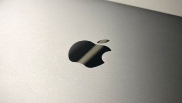 Apple wymienia za darmo baterie w MacBookach. Ruszył nowy program serwisowy