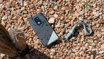Smartfon odporny na wszystko - Motorola defy