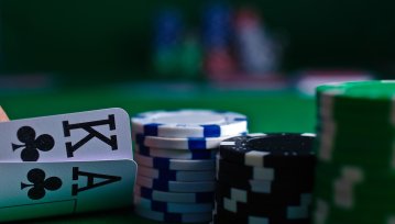 Więcej kobiet niż mężczyzn przyznaje się do grania w nielegalne gry hazardowe online