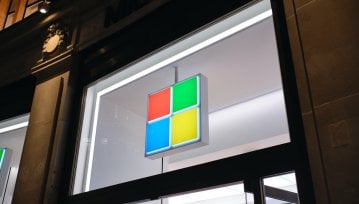 Microsoft ułatwi hybrydową pracę. Ulepszeń doczeka się Outlook, PowerPoint i Microsoft Teams
