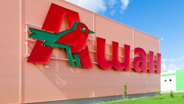 Masowe groby i rzeź w Buczy na półkach Auchan. Polski aktywista bojkotuje francuski hipermarket