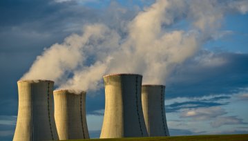 6 reaktorów jądrowych i 8400 MW mocy, pierwszy w 2033 roku. Jest oferta dla Polski!