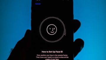 Apple po 5 latach od premiery iPhone'a X nauczyło się naprawiać Face ID