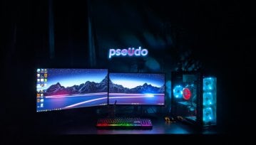 LED RGB na biurku gracza. Czy wszystko lepsze, co się świeci?