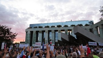 Ministerstwo Sprawiedliwości dzwoni do Polaków i pyta ich o udział w protestach. WTF?