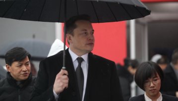 Dlaczego Elon Musk chce zwolnić szefa Disneya?