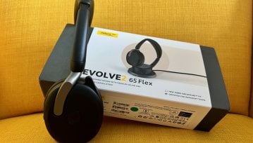 Jabra Evolve2 65 Flex – recenzja słuchawek do pracy hybrydowej