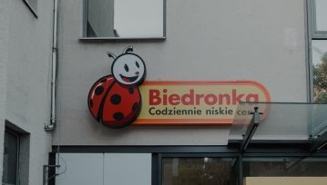 Biedronka rozpieszcza kierowców. Masa akcesoriów na promocji