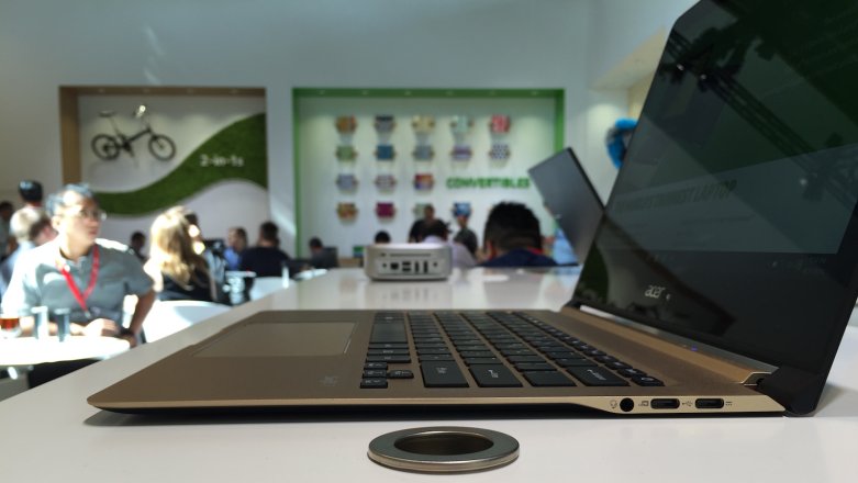 Ten komputer nie ma nawet 1 cm wysokości - Acer Swift 7