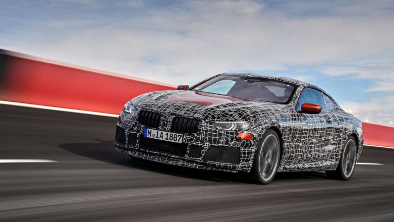 Legenda powraca: BMW testuje na torze nowe BMW Serii 8!