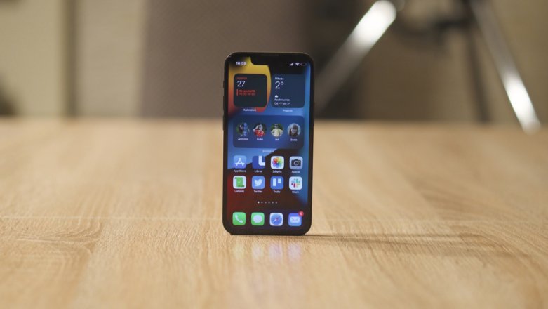 Recenzja iPhone 13 mini (oraz iOS 15) - połowicznie kapitalny smartfon